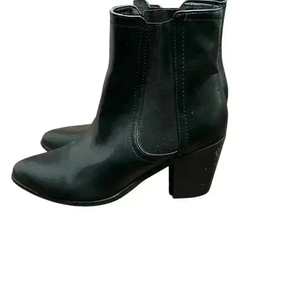 Women's Ankle Booties Size 6.5 Faux Leather Used Condition - Picture 5 of 6